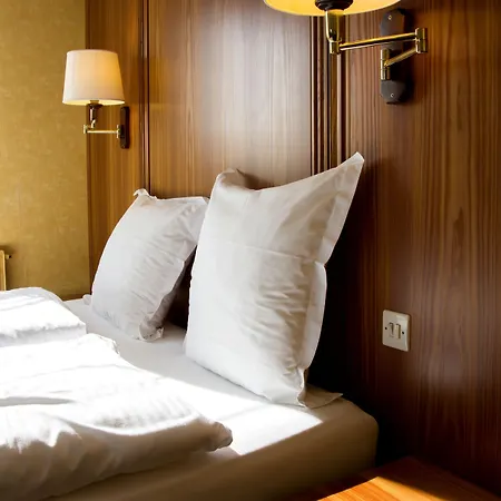 Et Restaurant Au Chasseur ホテル