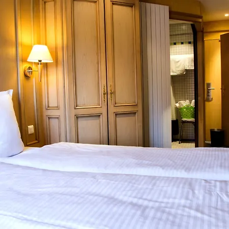 Et Restaurant Au Chasseur ホテル 3*