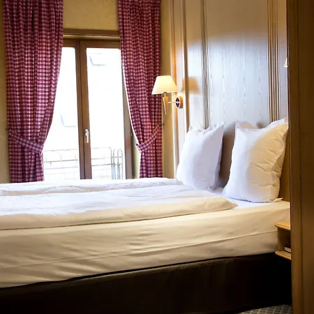 Et Restaurant Au Chasseur 3*