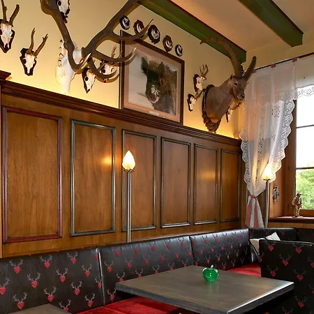 Et Restaurant Au Chasseur 3*