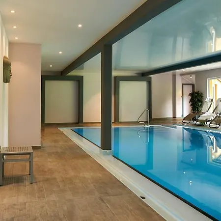 Et Restaurant Au Chasseur Hotel 3*