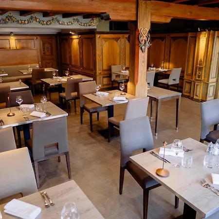 Et Restaurant Au Chasseur 3*