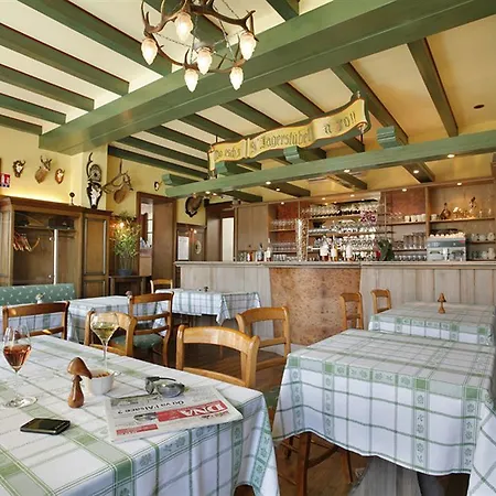 Et Restaurant Au Chasseur Hotel 3*