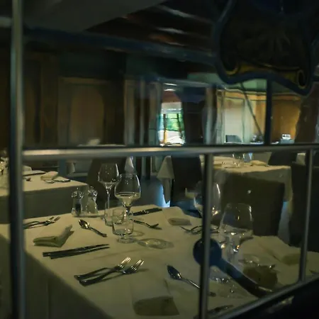 Hotel Et Restaurant Au Chasseur 3*
